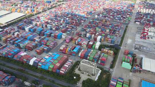 上海港口出口集装箱包装