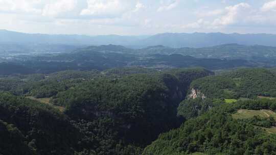 张家界大峡谷玻璃桥、峡谷电梯、峡谷风貌