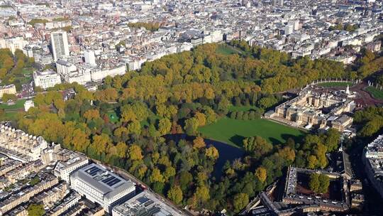 英国伦敦维多利亚和绿色公园白金汉宫和皇家花园的鸟瞰图