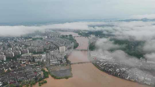 2024年6月下旬黄山市暴雨后洪水来袭