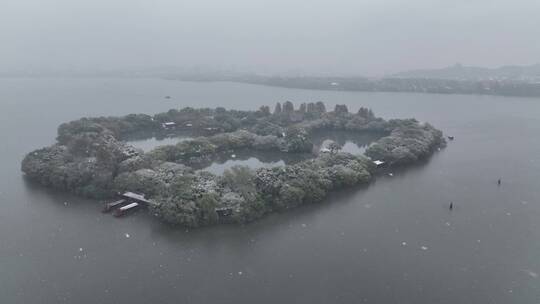 航拍西湖大雪