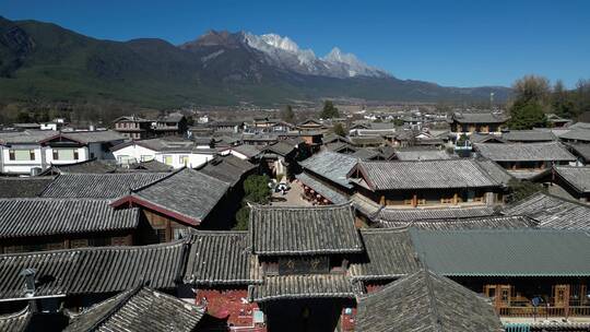 云南丽江白沙古镇玉龙雪山