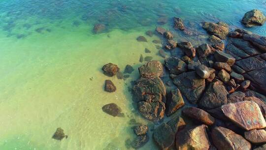 海洋小岛海边巨石乱石海岸线碧蓝海水02