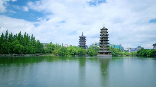 广西桂林山水两江四湖唯美湖水风景天空之镜