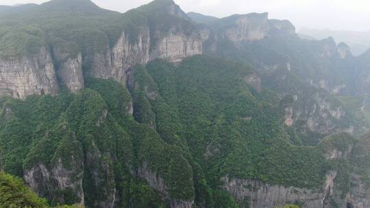 航拍湖南张家界地貌天门山风光