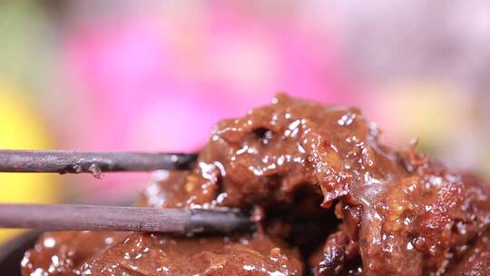 一块软烂的炖肉牛肉视频素材模板下载
