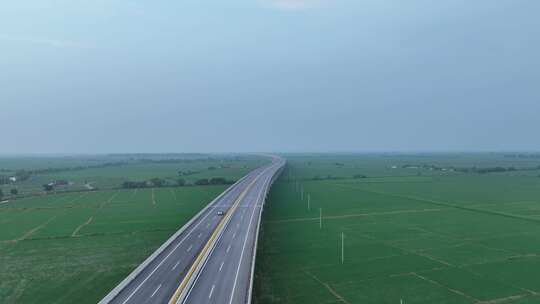 最美生态公路航拍鄱阳湖大道鄱阳湖公路道路