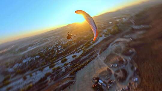 FPV穿越机无人机航拍滑翔伞高山飞行日出