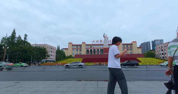 高清实拍四川成都天府广场毛主席四川科技馆