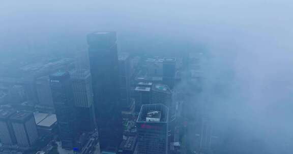 西安锦业路国瑞中心雨天云雾