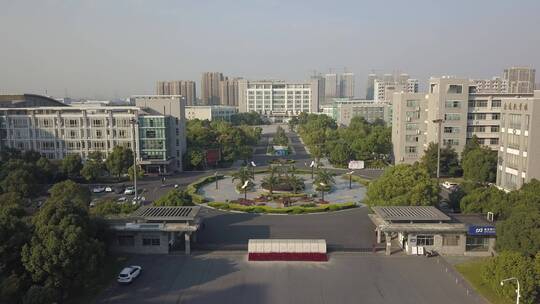 航拍 校园 学校