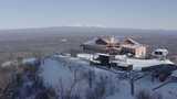 航拍吉林省长白山国际滑雪场冬季风光高清在线视频素材下载