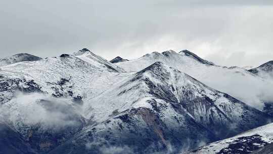 西藏昌都左贡雪山航拍0085