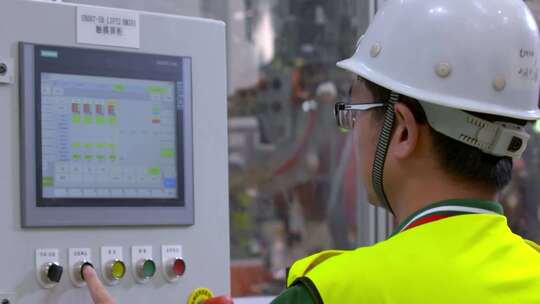 工厂 工人 操作 生产线 流水线