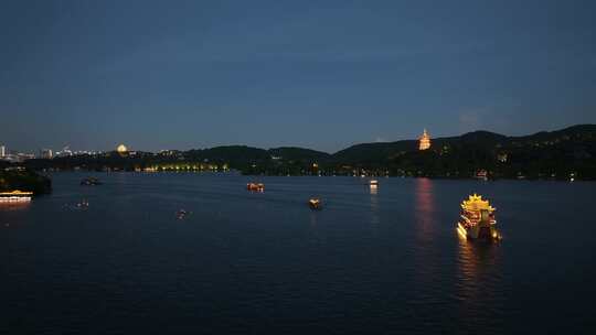 杭州西湖雷峰塔游船夜景航拍