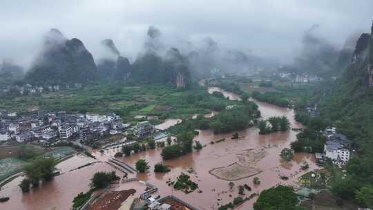 桂林阳朔暴雨漓江遇龙河河水暴涨