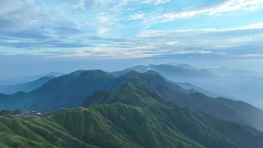 大气山峰森林航拍山川云海山脉壮丽山河风光