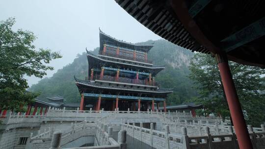 柳州文庙中式庭院古建筑雨景雨季大雨暴雨