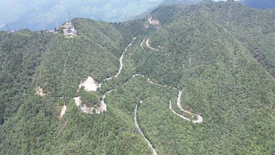 航拍江西井冈山5A景区蜿蜒山路