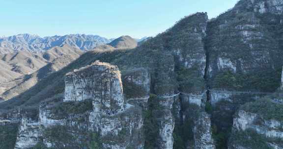 山谷绿山山体步道