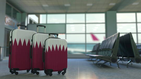 机场从大到小排列的行李箱视频素材模板下载