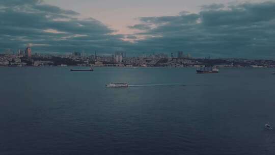 伊斯坦布尔博斯普鲁斯海峡邮轮空中跟踪