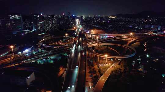 山东济南英雄山立交桥夜景车流航拍