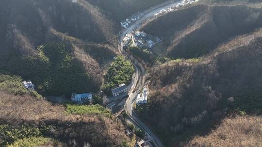 航拍伏牛山山脉地质公园沟壑峰峦乡村振兴