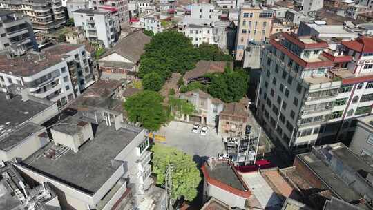 航拍福建泉州泉港山腰电影院风景