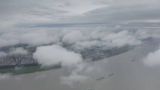 航拍鄂州多云平流雾城市云海视频素材模板下载