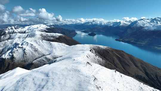 新西兰徒步瓦纳卡湖和哈威亚湖雪山湖泊草原