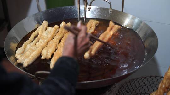 炸油条油炸食品美食