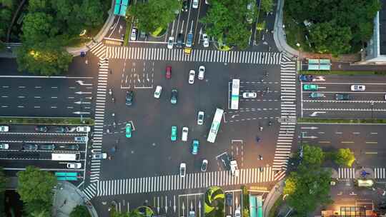 杭州交通晚高峰 天目山路十字路口航拍