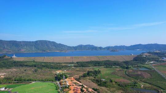 光明小镇欢乐田园油菜花光明湖高架桥铁路F