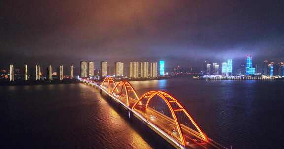 4k长沙湘江雨天夜景灯光秀航拍