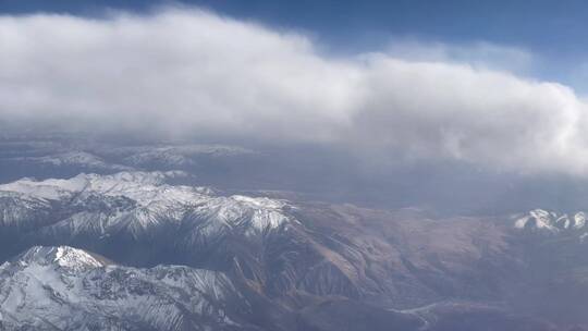 飞机上航拍 俯瞰雪山 藏区大气 原素材_1757视频素材模板下载
