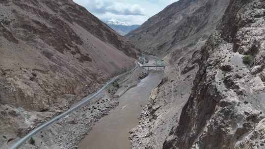 西藏八宿318国道怒江大峡谷航拍自然风光