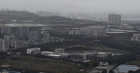 发展建设中的重庆城郊