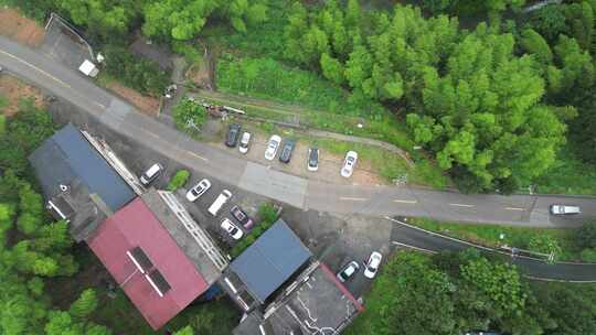 一叶扁舟小东江湖烟雨朦胧航拍长江千岛湖