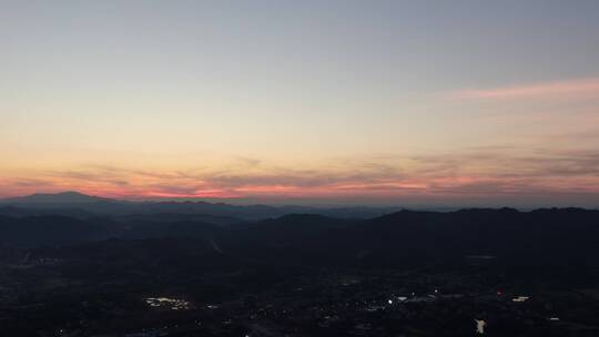 航拍大山日落晚霞夕阳