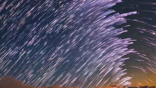 流星雨划 天幕闪耀 星空绚烂 梦幻奇观