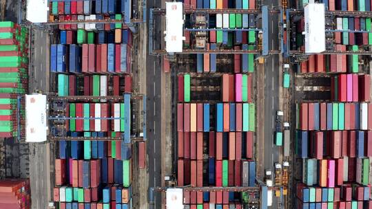 香港的货柜港俯拍视频素材模板下载