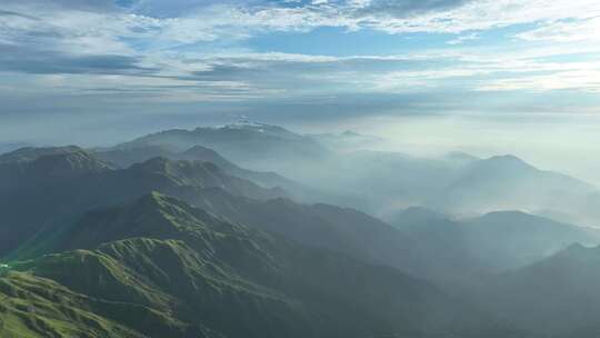 大气山峰森林航拍山川云海山脉壮丽山河风光