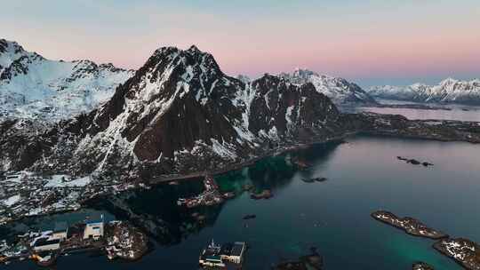 4K航拍挪威斯沃尔维尔城镇岛屿风光
