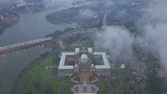 马来西亚布城粉色水上清真寺建筑景观航拍