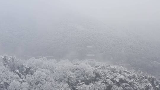 杭州灵隐雪下雪航拍