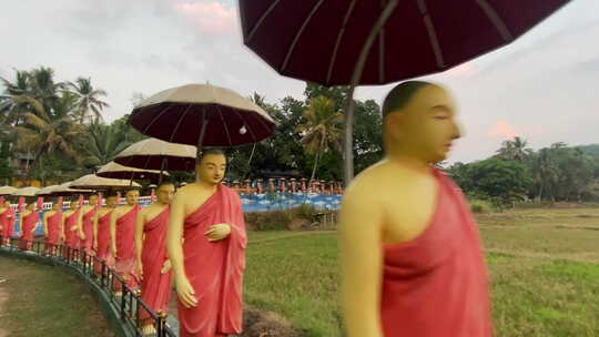 寺庙里的僧侣雕像视频素材模板下载