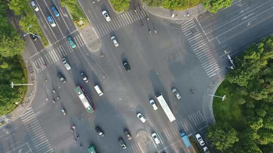 文一西路车流 路口