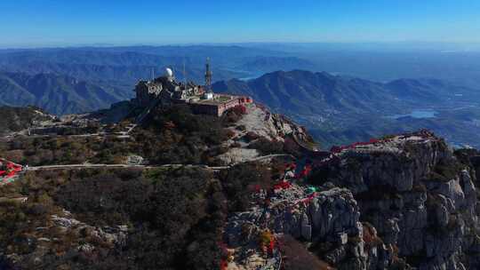 泰山极顶的秋色