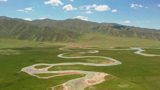 中国新疆巴音布鲁克草原风景